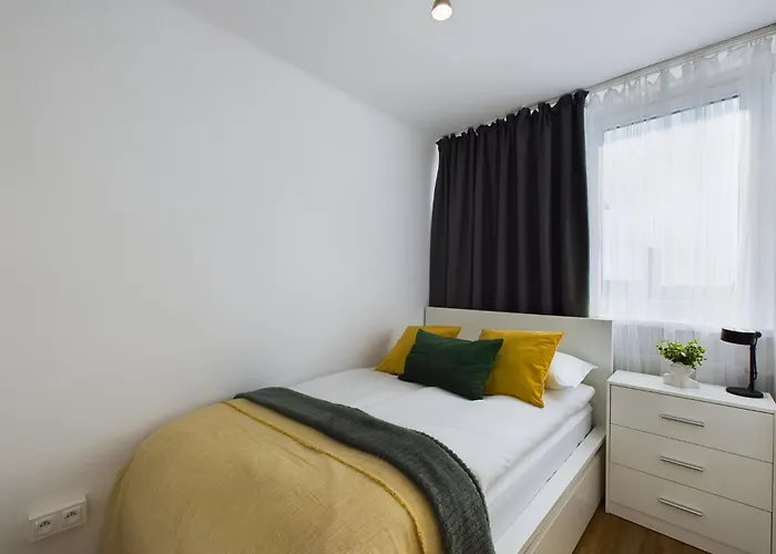 Apartament Centre - For 3 People By Renters *