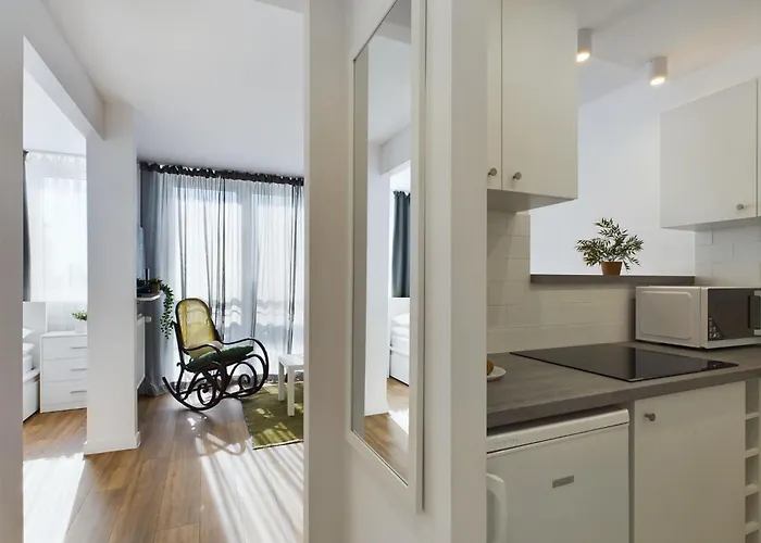 Apartament Centre - For 3 People By Renters