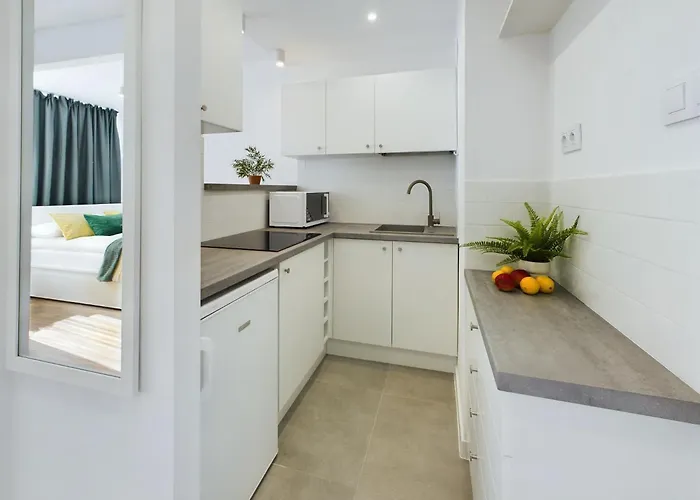 Apartament Centre - For 3 People By Renters Warszawa