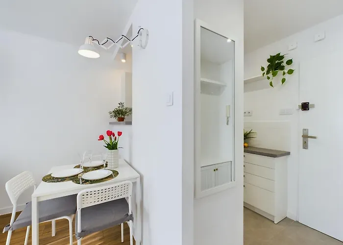 Apartament Centre - For 3 People By Renters *